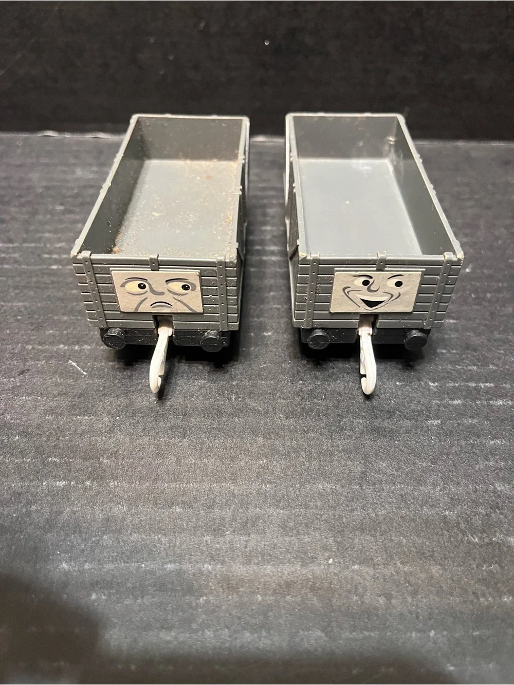 2 troublesome trucks and  thomas the tank engine trackmaster engine tested works